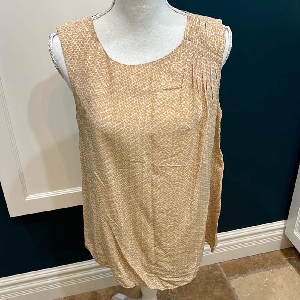 Halogen camel 🐪 colored sleeveless shirt